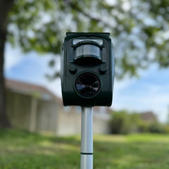Solar Powered Ultrasonic Cat Repeller (Batteries Included)