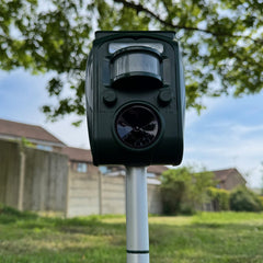 Solar Powered Ultrasonic Cat, Fox, Dog & Rodent Repeller (Batteries Included) - Pack of 2