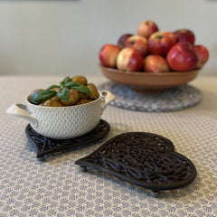 Cast Iron Heart Shaped Ornate Trivet Stand for Hot Pans or Dishes (Pack of 2)