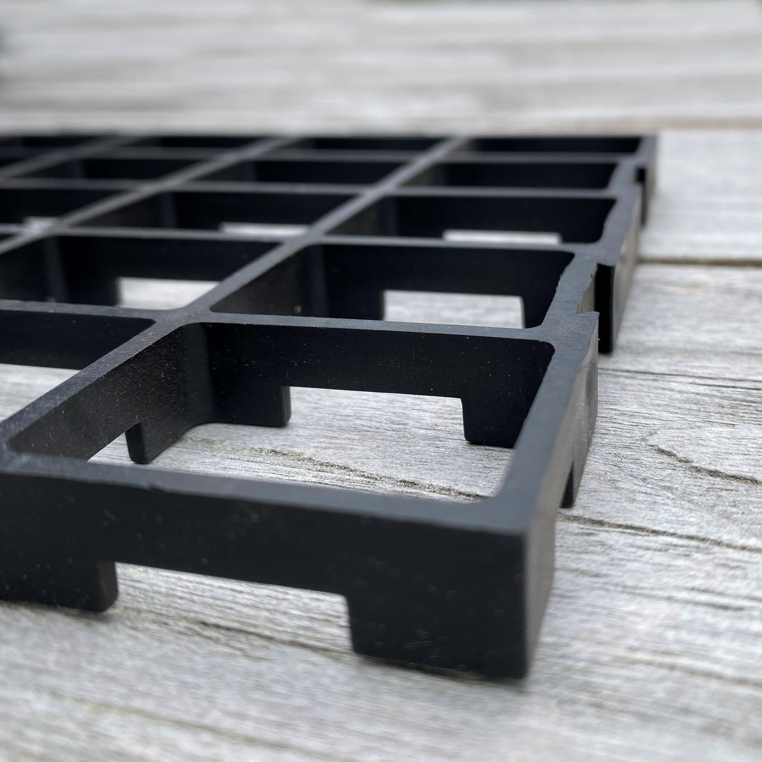 Interlocking Growbag Mat for Improved Drainage - Set of 8