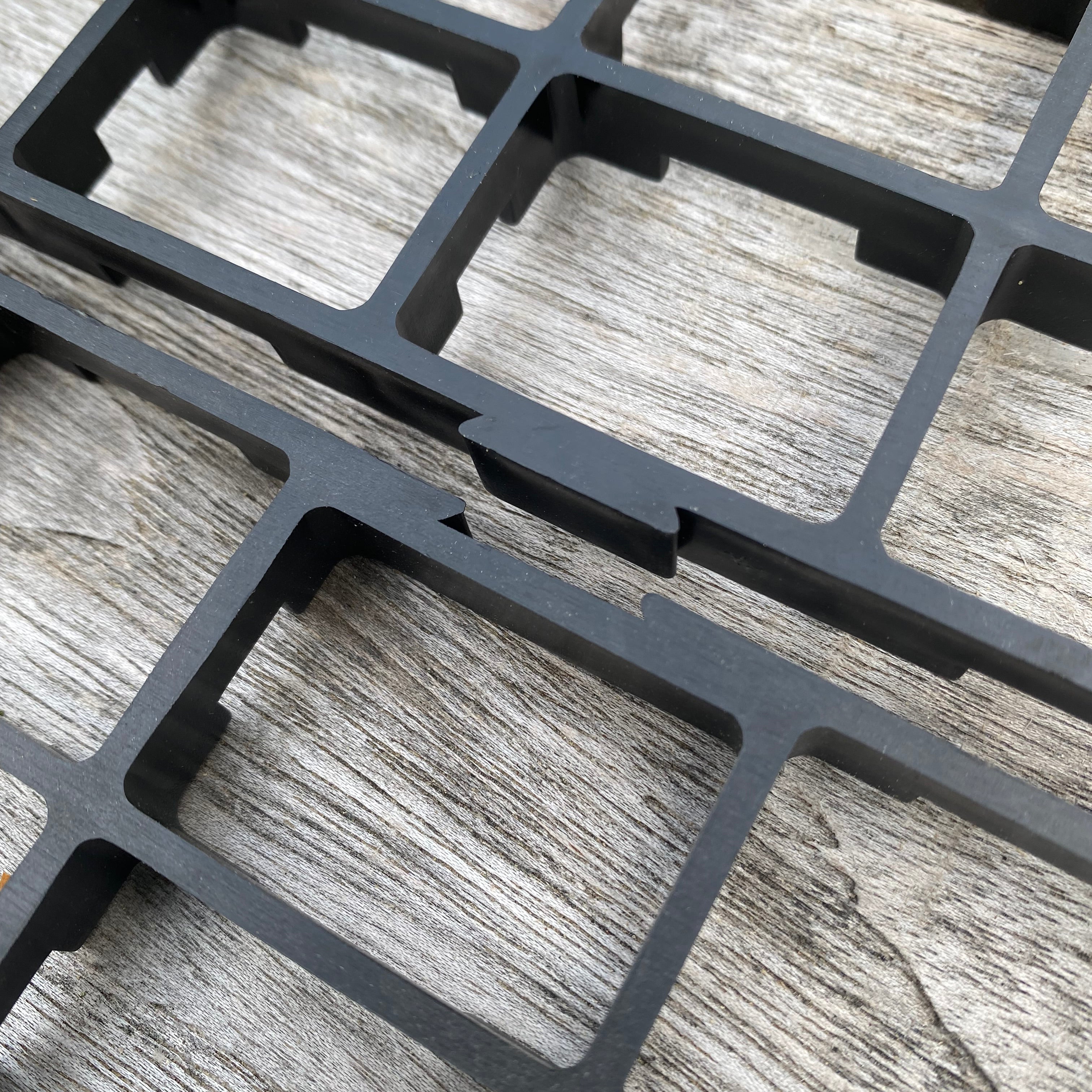 Interlocking Growbag Mat for Improved Drainage - Set of 8