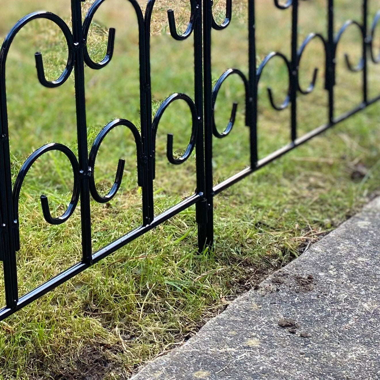 Richmond Metal Garden Lawn Edging (45cm x 41cm) - 5 Panels