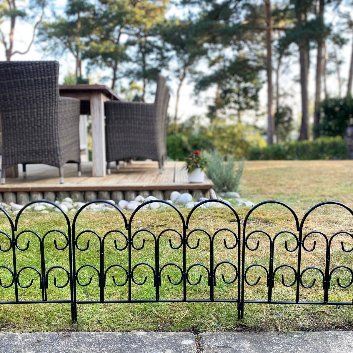 Richmond Metal Garden Lawn Edging (45cm x 41cm) - 5 Panels