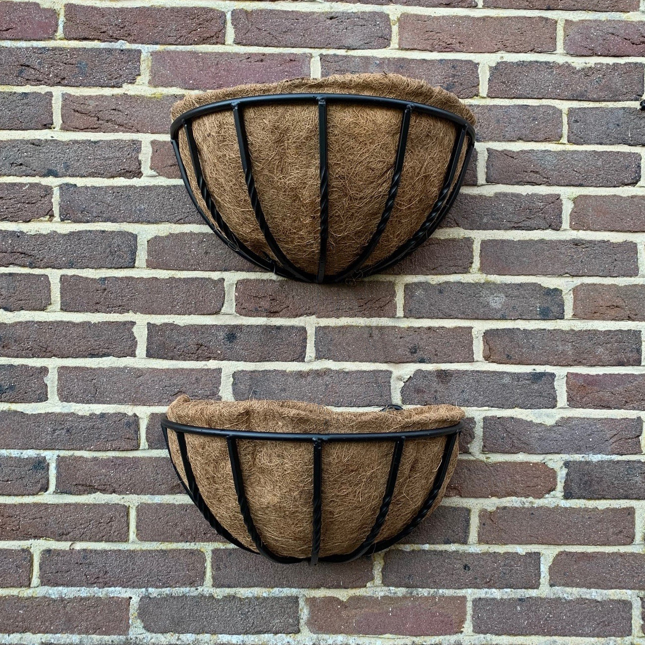 Manor Garden Black Metal Wall Basket Manger Trough Hayrack Planters (40cm) - Pack of 2