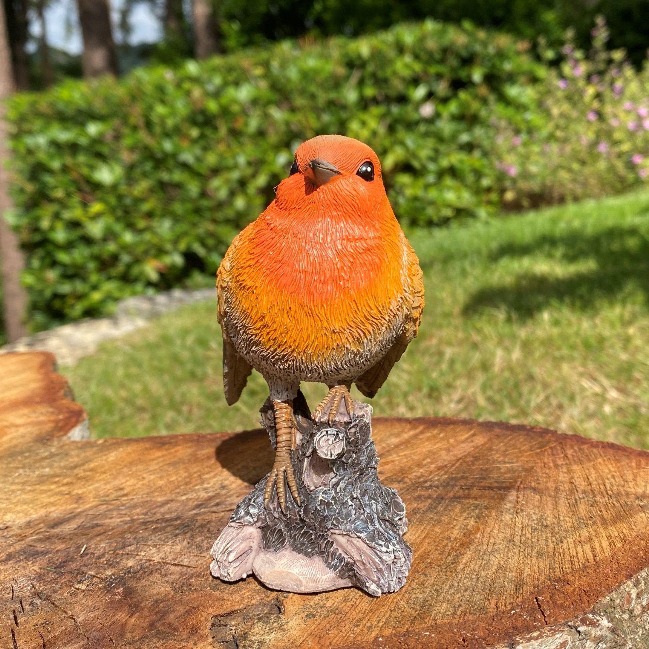 Red Robin on a Tree Stump Resin Garden Ornament