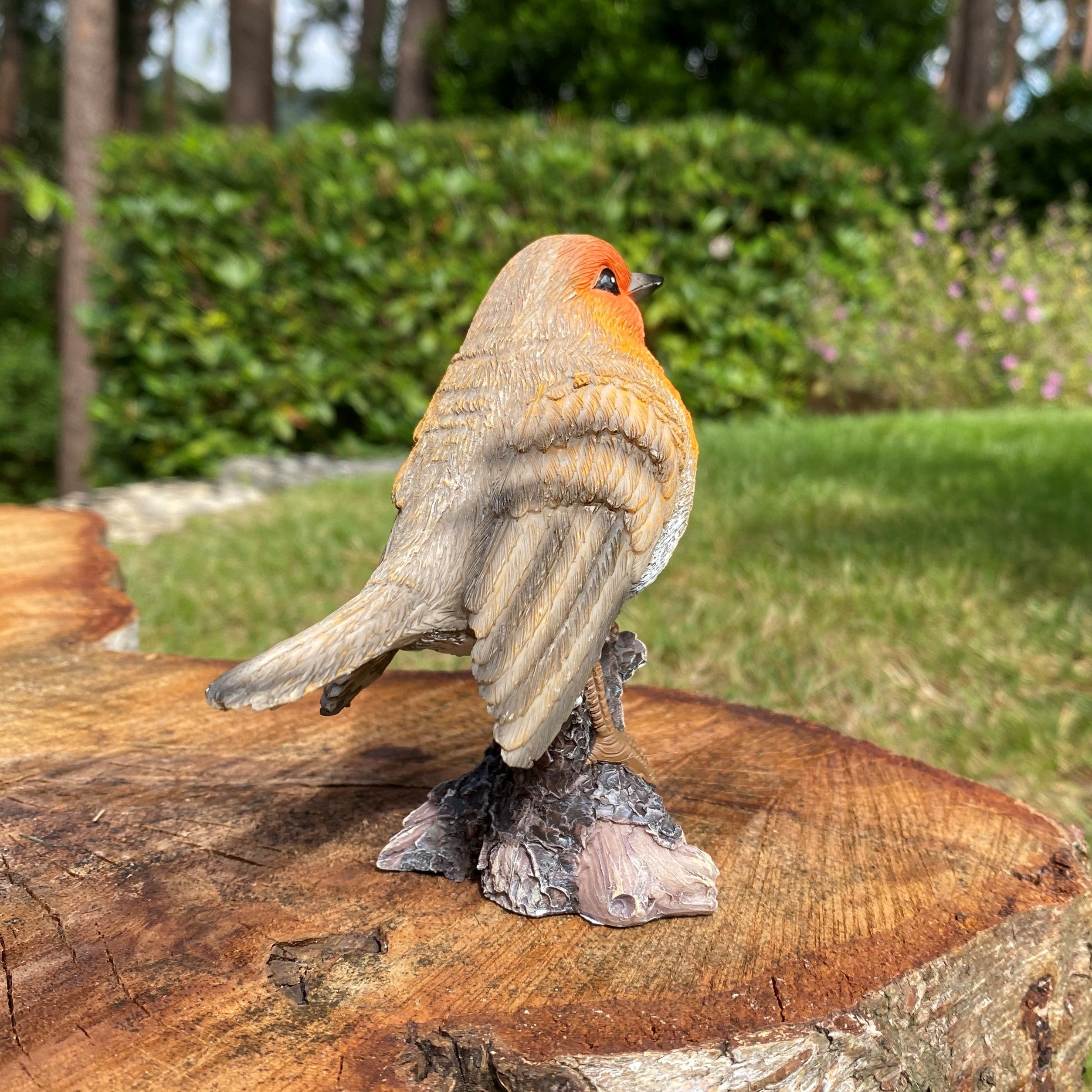 Red Robin on a Tree Stump Resin Garden Ornament