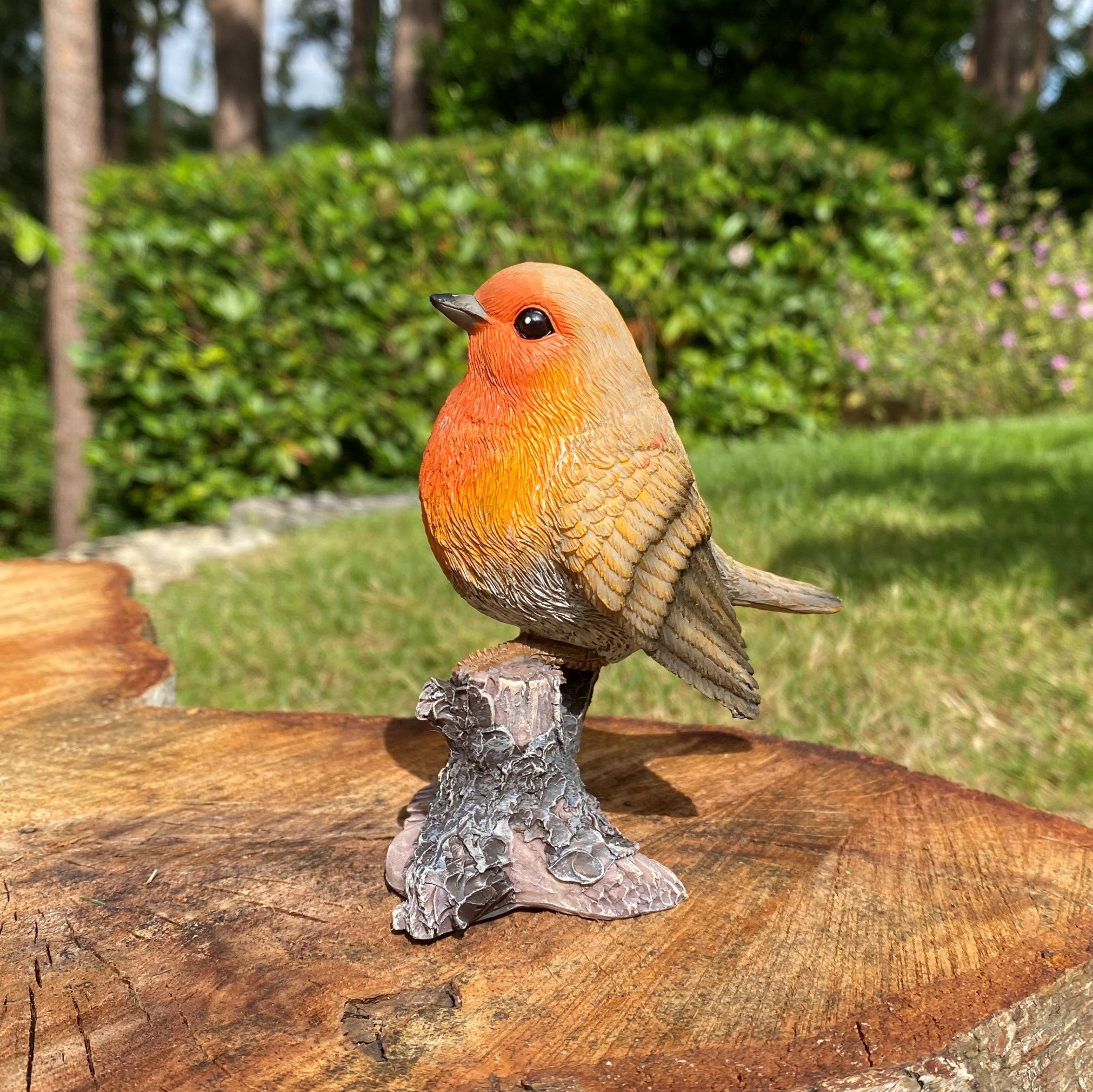 Red Robin on a Tree Stump Resin Garden Ornament