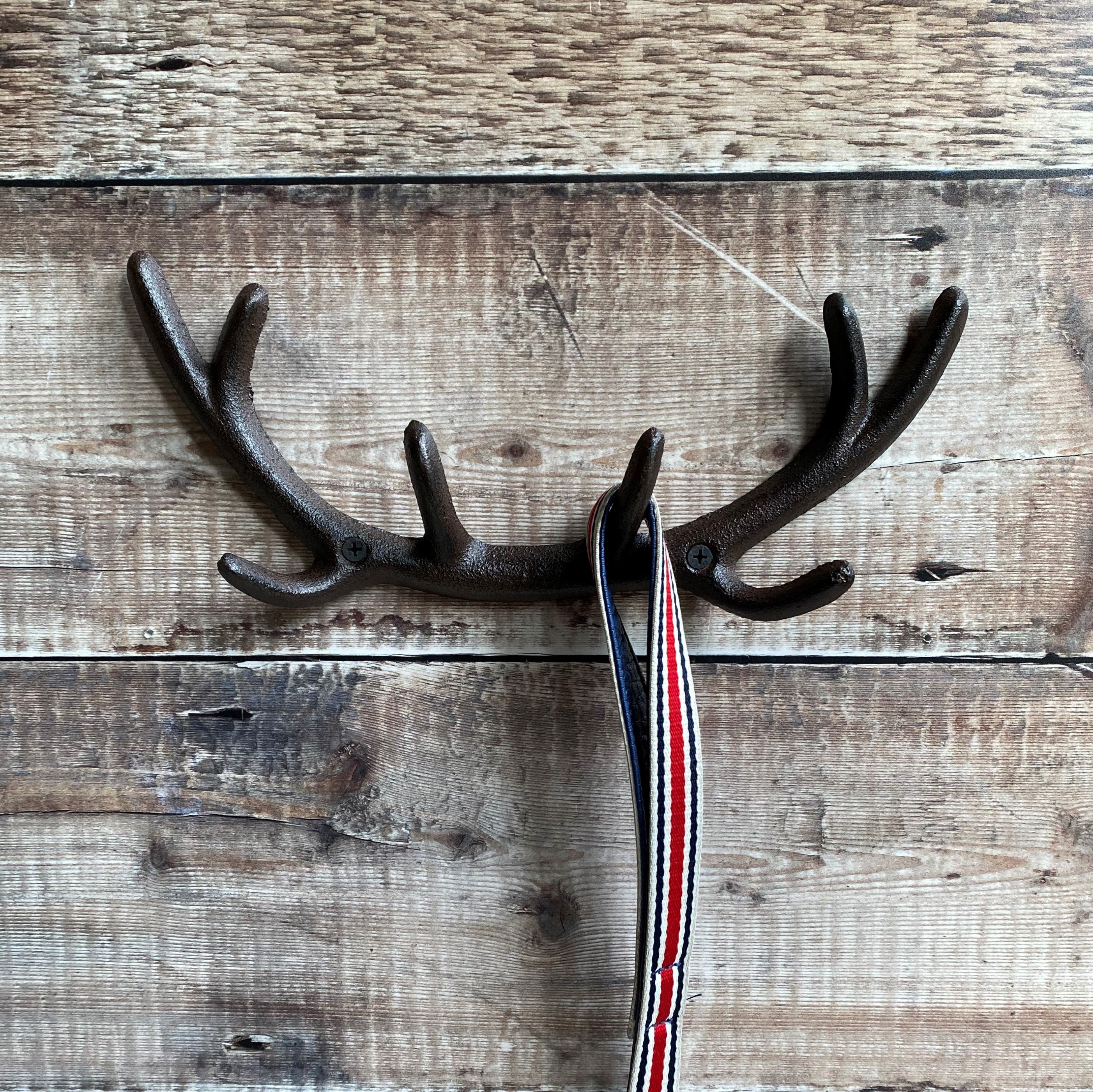 Cast Iron Antler Shaped Wall Hooks Coat Rack with 4 Hooks
