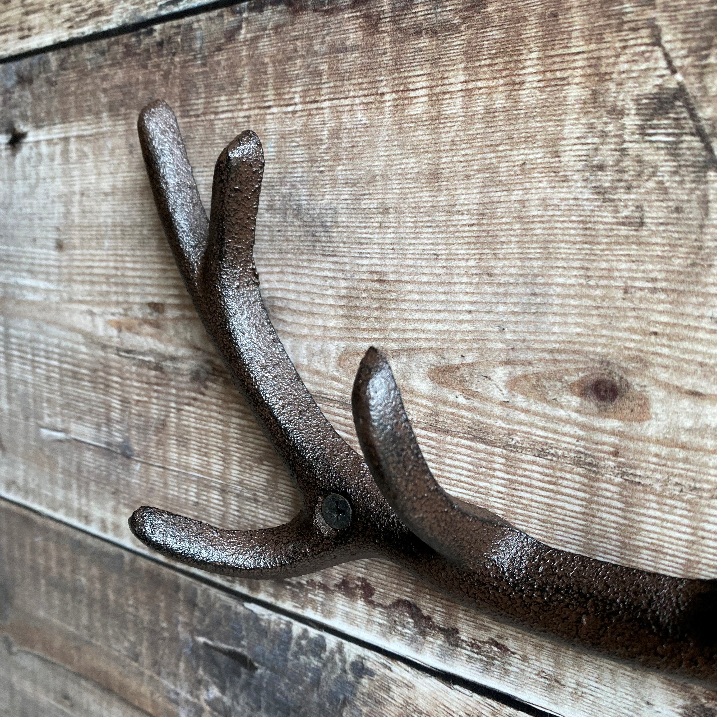 Cast Iron Antler Shaped Wall Hooks Coat Rack with 4 Hooks