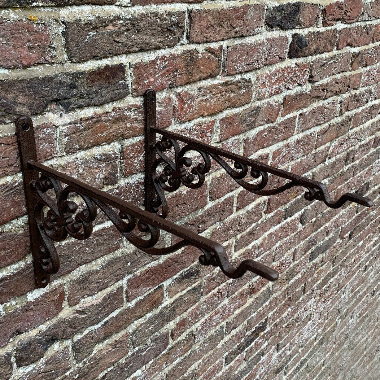 Cast Iron Decorative Hanging Garden Basket Bracket (35cm) - Pack of 2