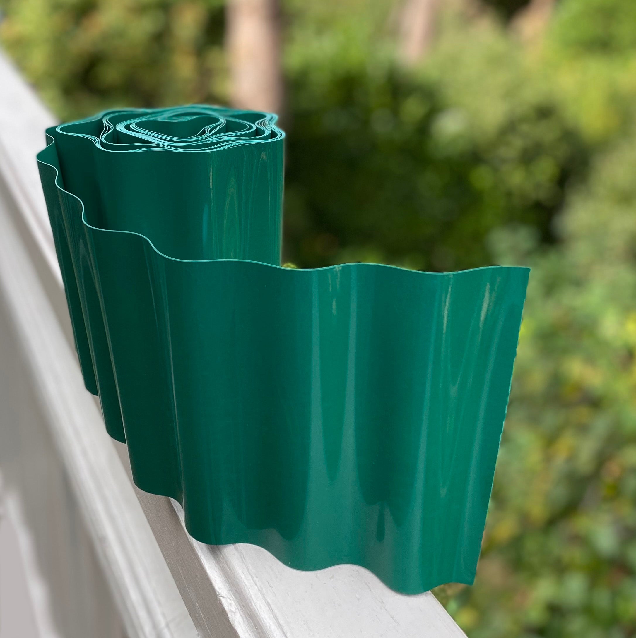 Green Plastic Corrugated Garden Lawn Edging (9m x 15cm)