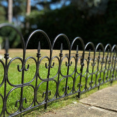 Hampton Black Plastic Garden Lawn Edging (59cm x 32cm) - 5 Panels