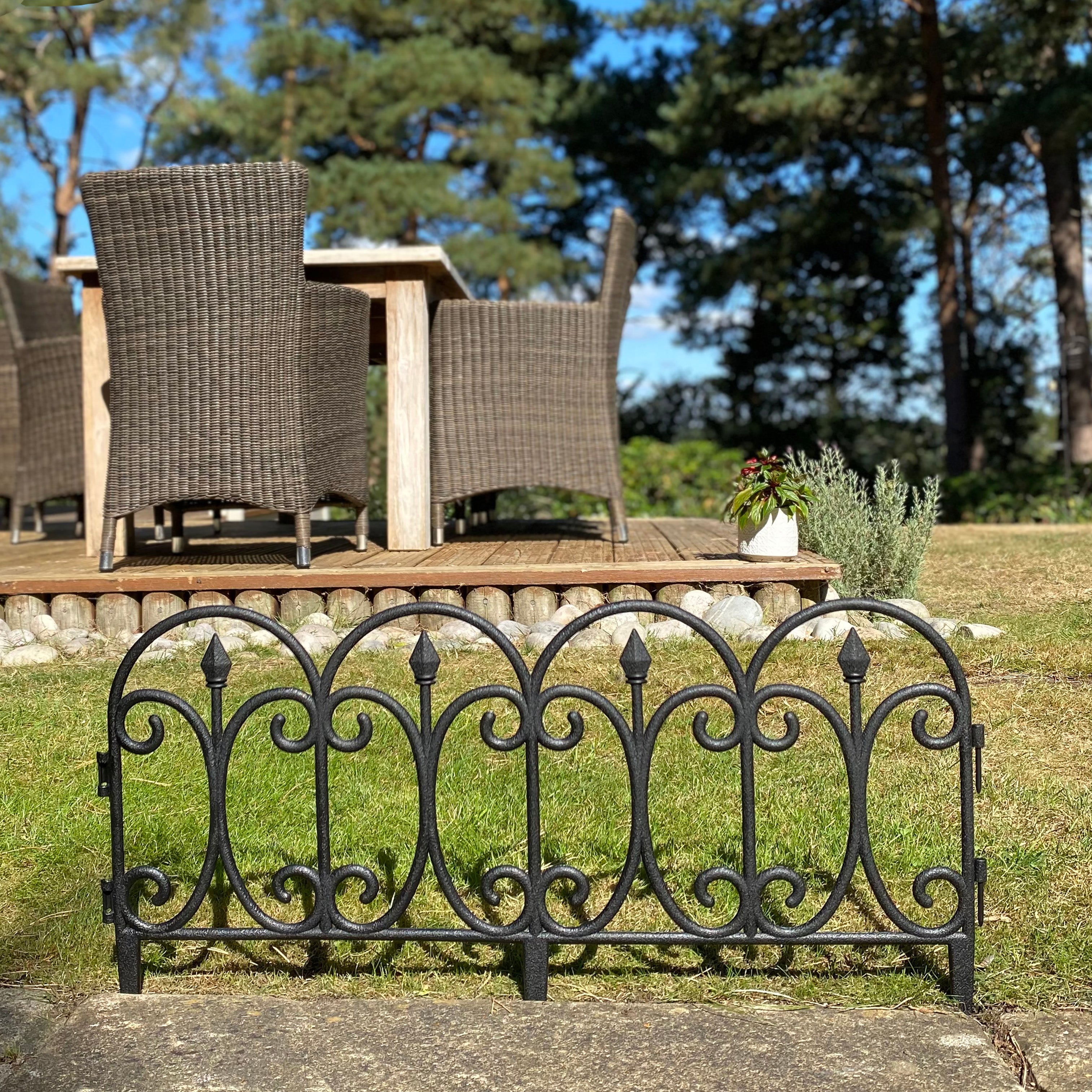 Kew Black Plastic Garden Lawn Edging (60.5cm x 32.5cm) - 5 Panels