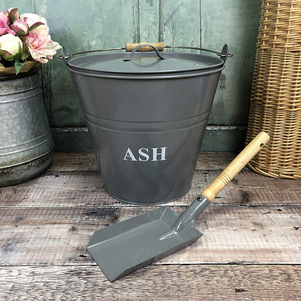 Large Metal Fireside Fireplace Ash Bucket with Lid and Shovel in French Grey