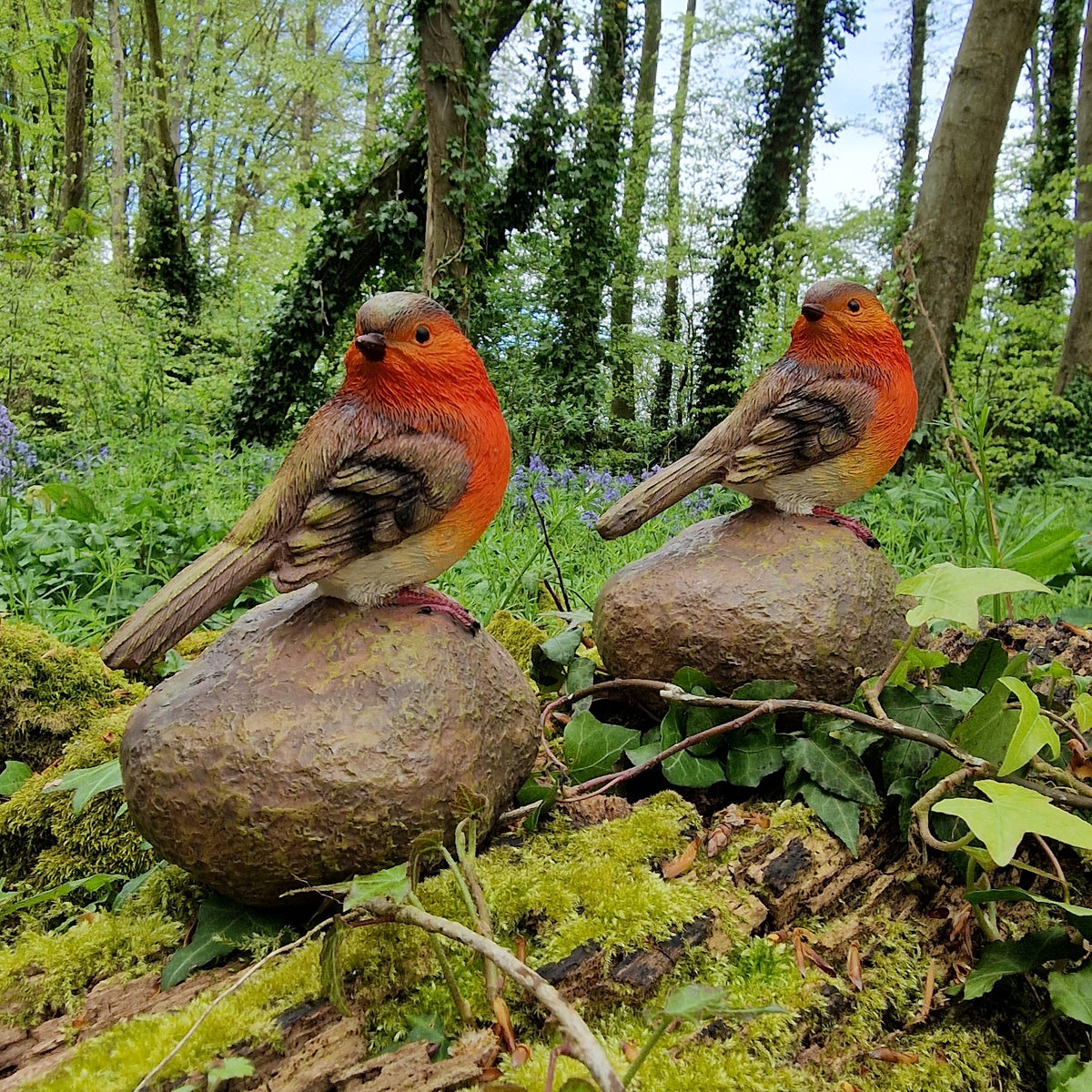 Red Robin on a Stone Resin Garden Ornaments - Pack of 2