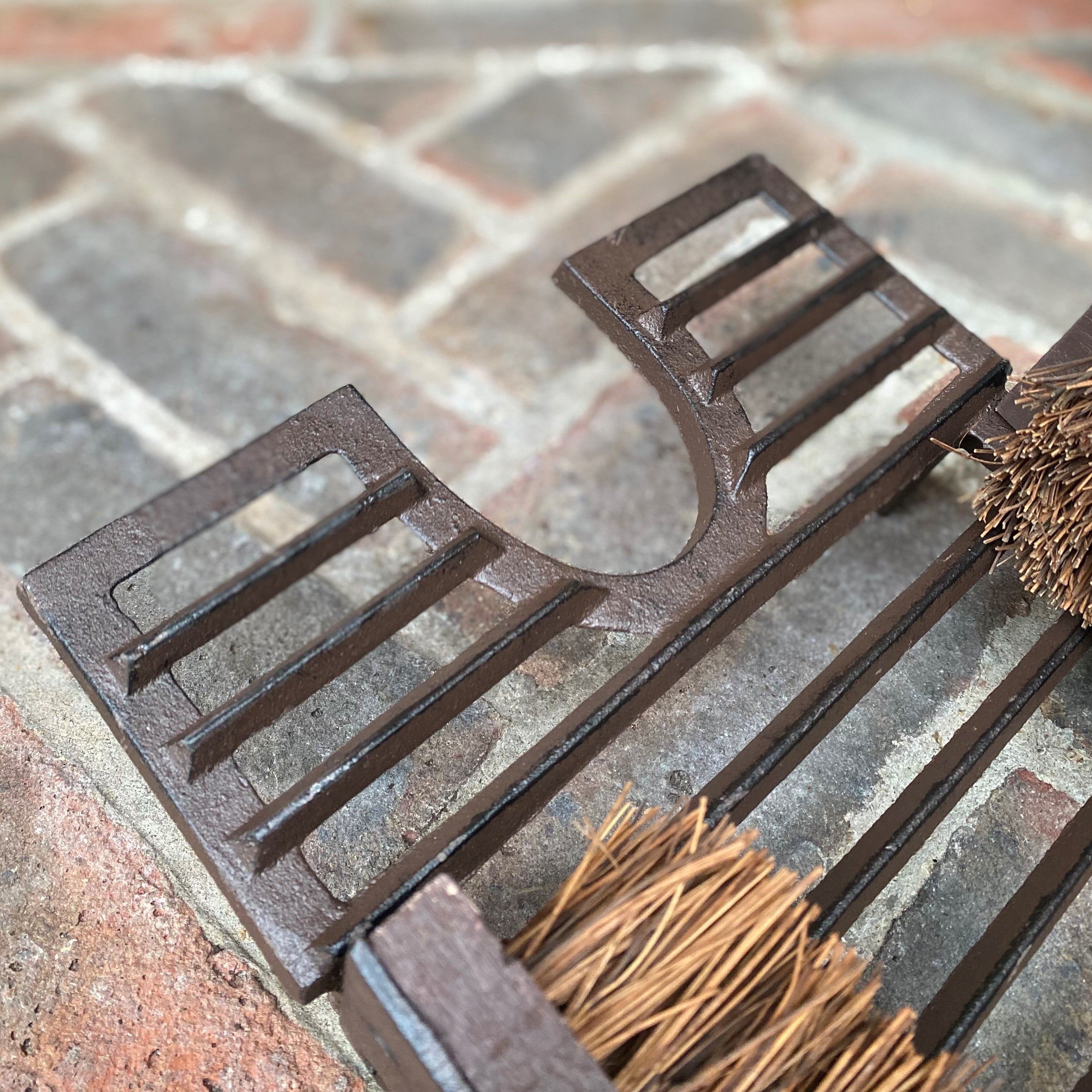 Cast Iron Classic Boot Jack & Shoe Scraper Vintage Wellington Boot Remover