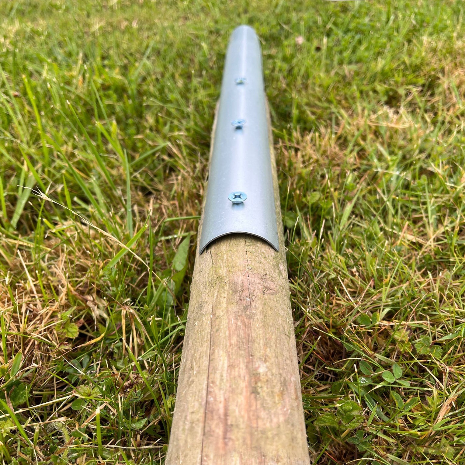 Metal Log Roll Stakes for Lawn Garden Border Edging (Pack of 10)