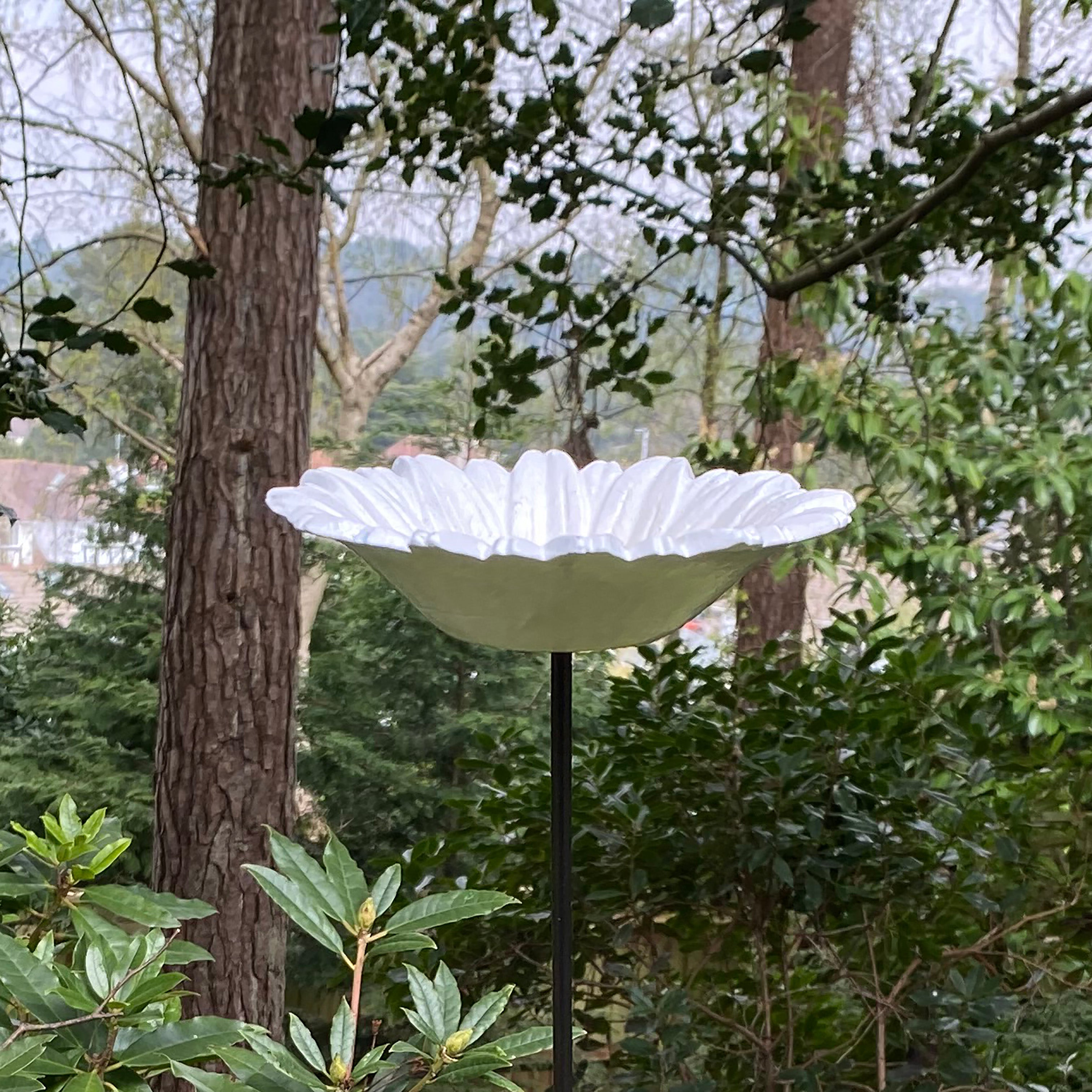 Cast Iron Daisy Bird Feeder