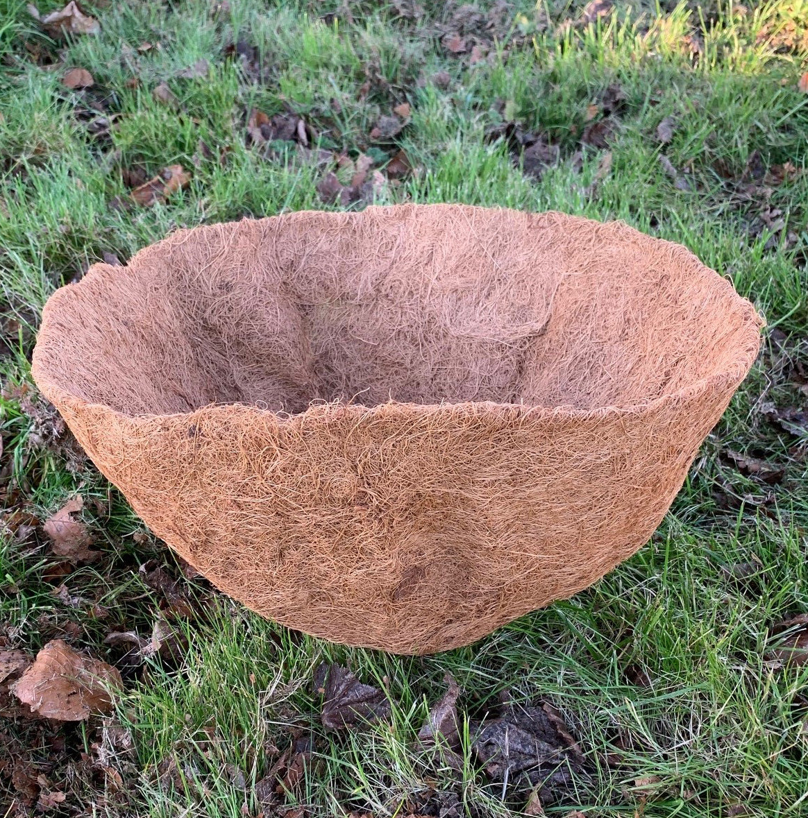 Preformed Round Coco Hanging Basket Planter Liner (40cm)