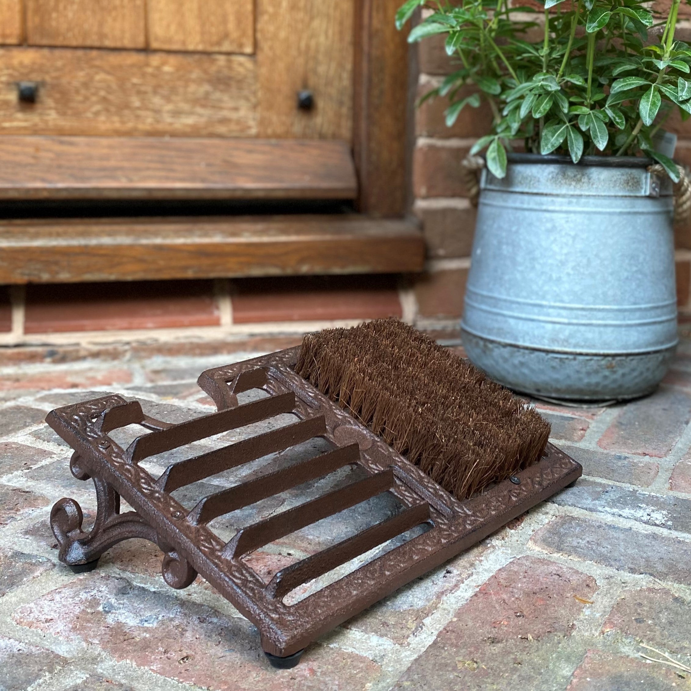 Vintage Style Ornate Cast Iron Boot Brush & Shoe Scraper Wellington Boot Remover