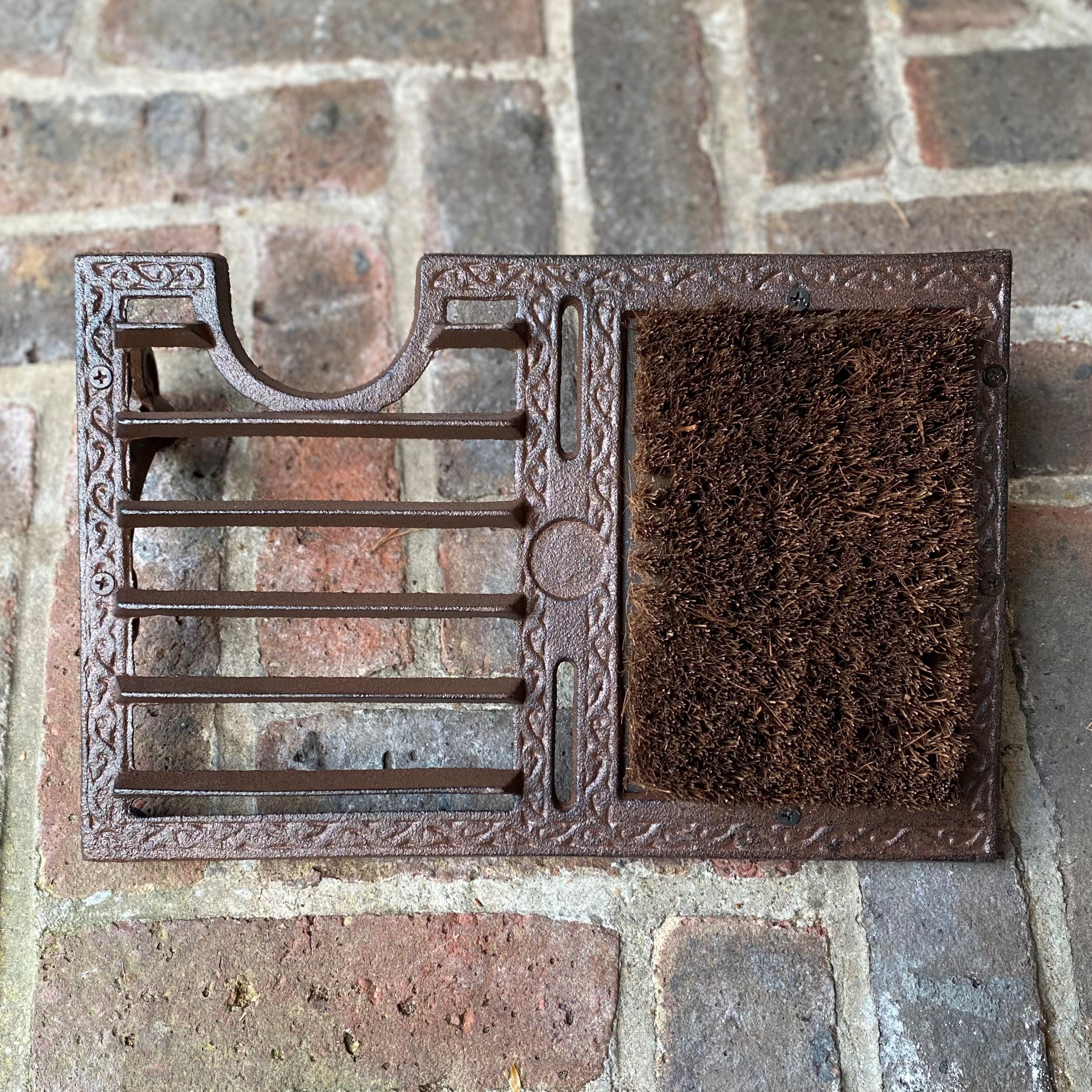 Vintage Style Ornate Cast Iron Boot Brush & Shoe Scraper Wellington Boot Remover