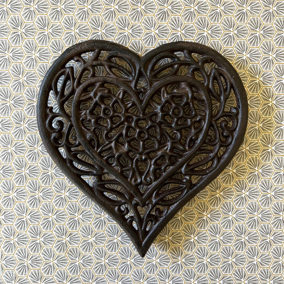 Cast Iron Heart Shaped Ornate Trivet Stand for Hot Pans or Dishes