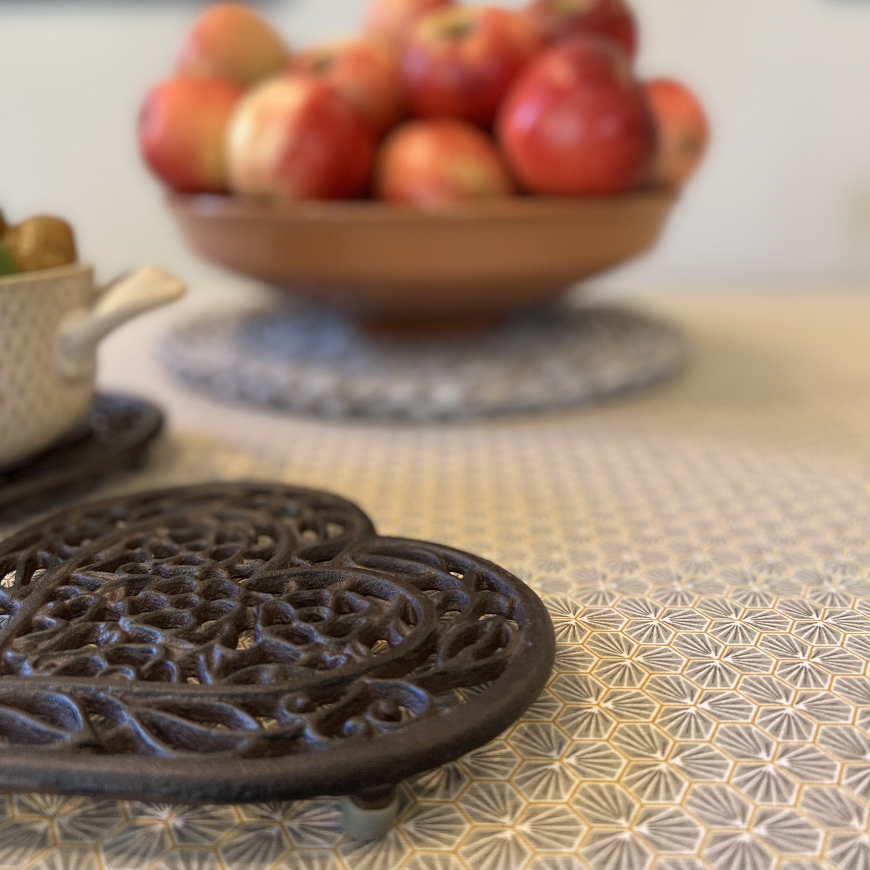 Cast Iron Heart Shaped Ornate Trivet Stand for Hot Pans or Dishes