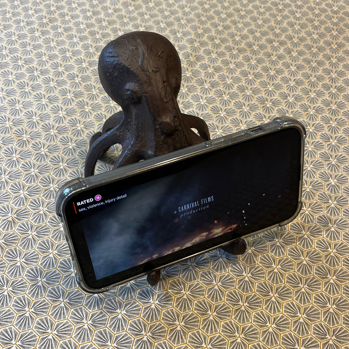 Cast Iron Octopus Shaped Mobile Smart Phone Holder Stand