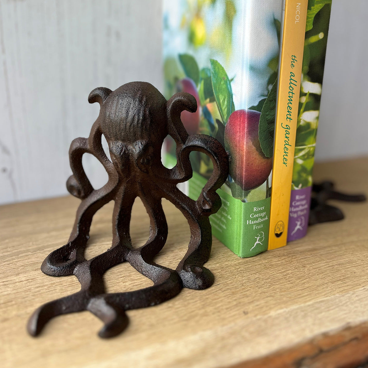 Cast Iron Octopus Shaped Decorative Bookends (Set of 2)
