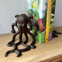 Cast Iron Octopus Shaped Decorative Bookends (Set of 2)