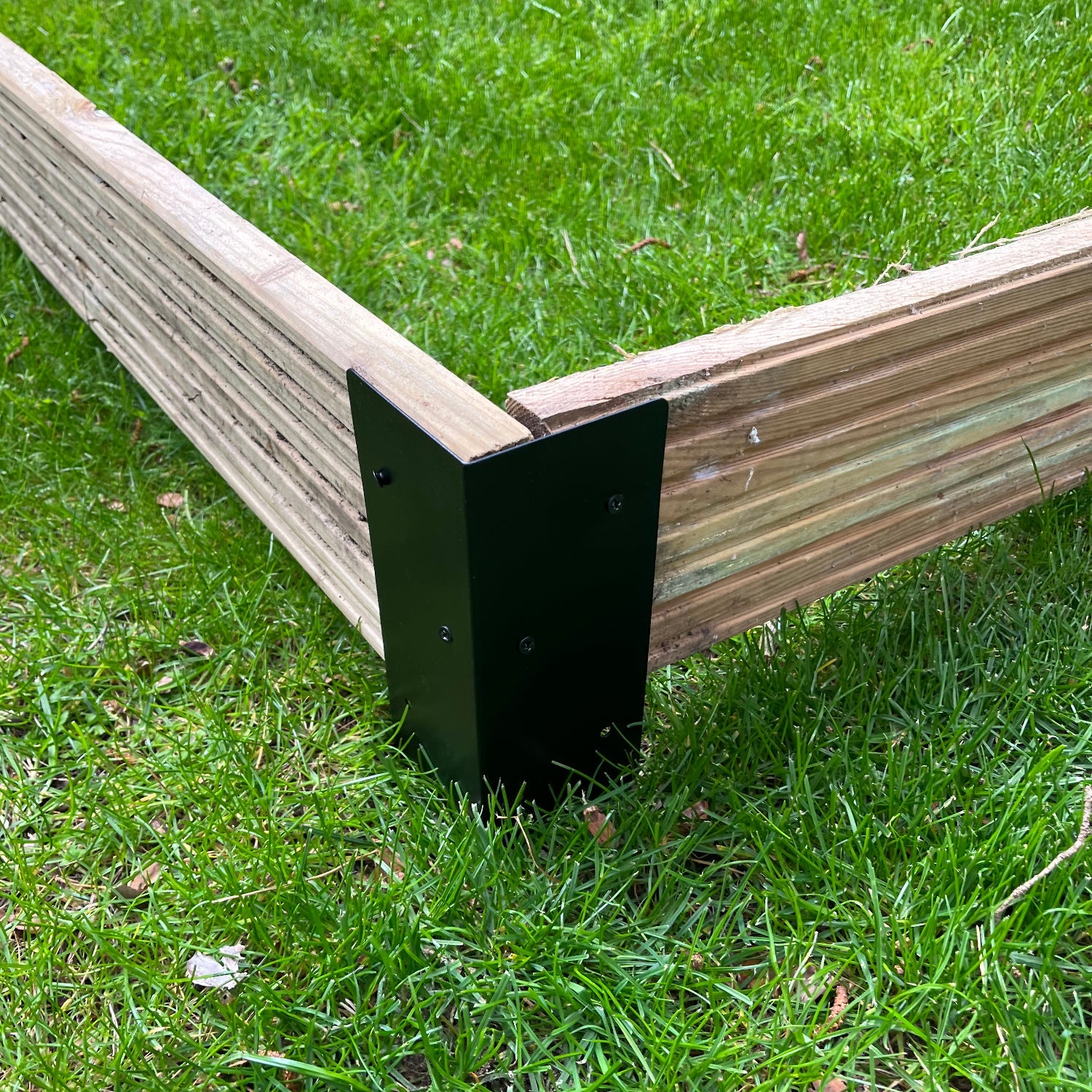Metal Raised Vegetable Bed Corner Brackets - Pack of 8