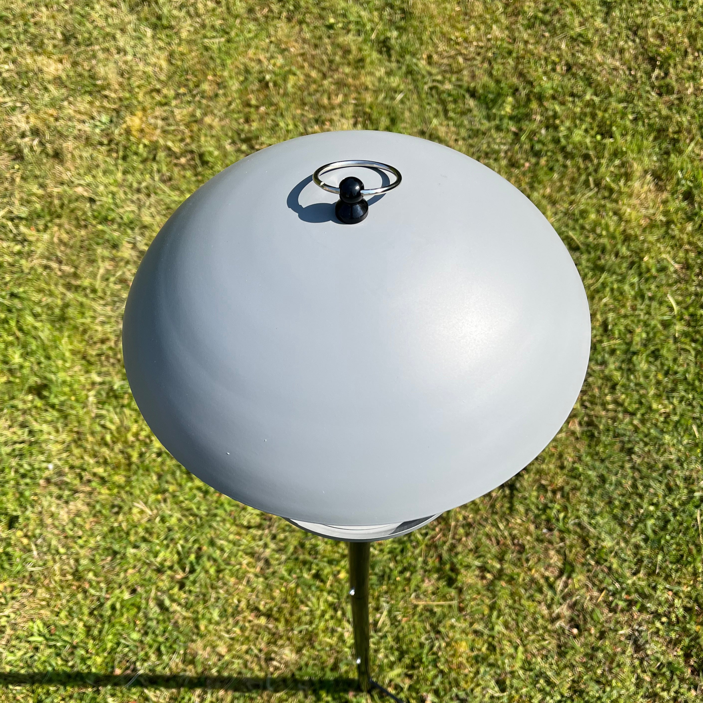 Free Standing Pole Mounted Metal Bird Seed Feeder Table with Dome Roof