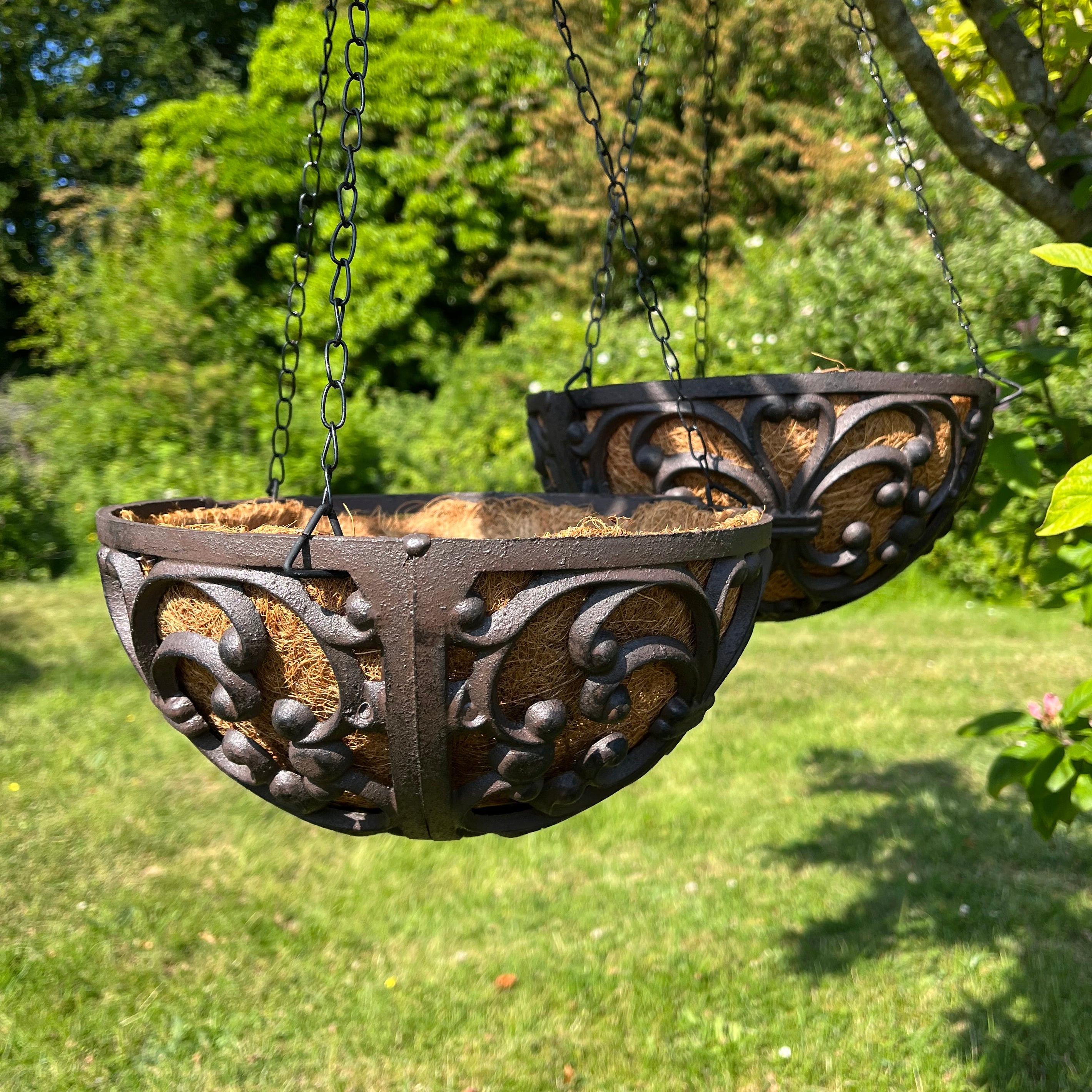 Cast Iron Garden Hanging Basket Planters (25.5cm) - Pack of 2