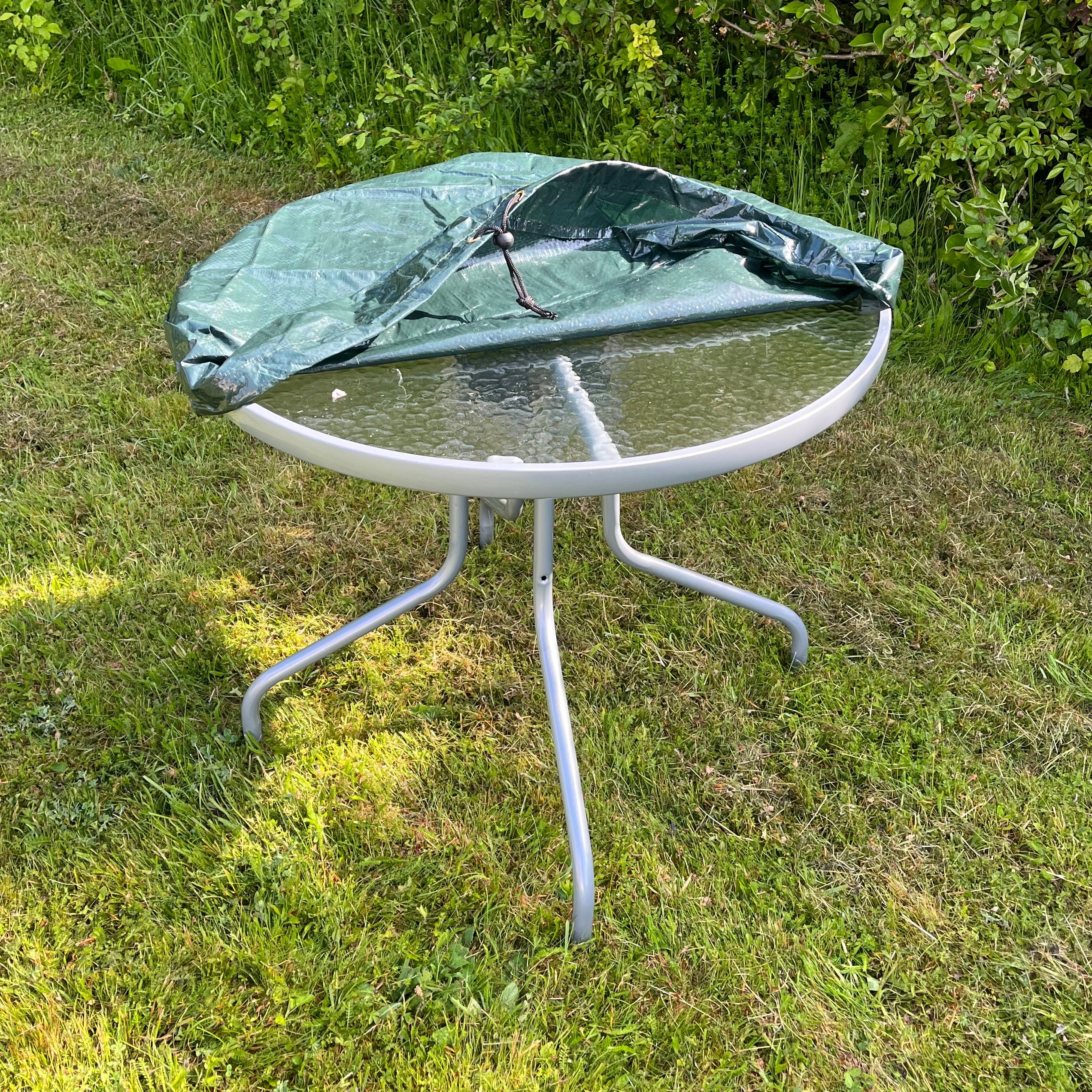 Waterproof Round Table Top Garden Furniture Cover in Green (85cm)