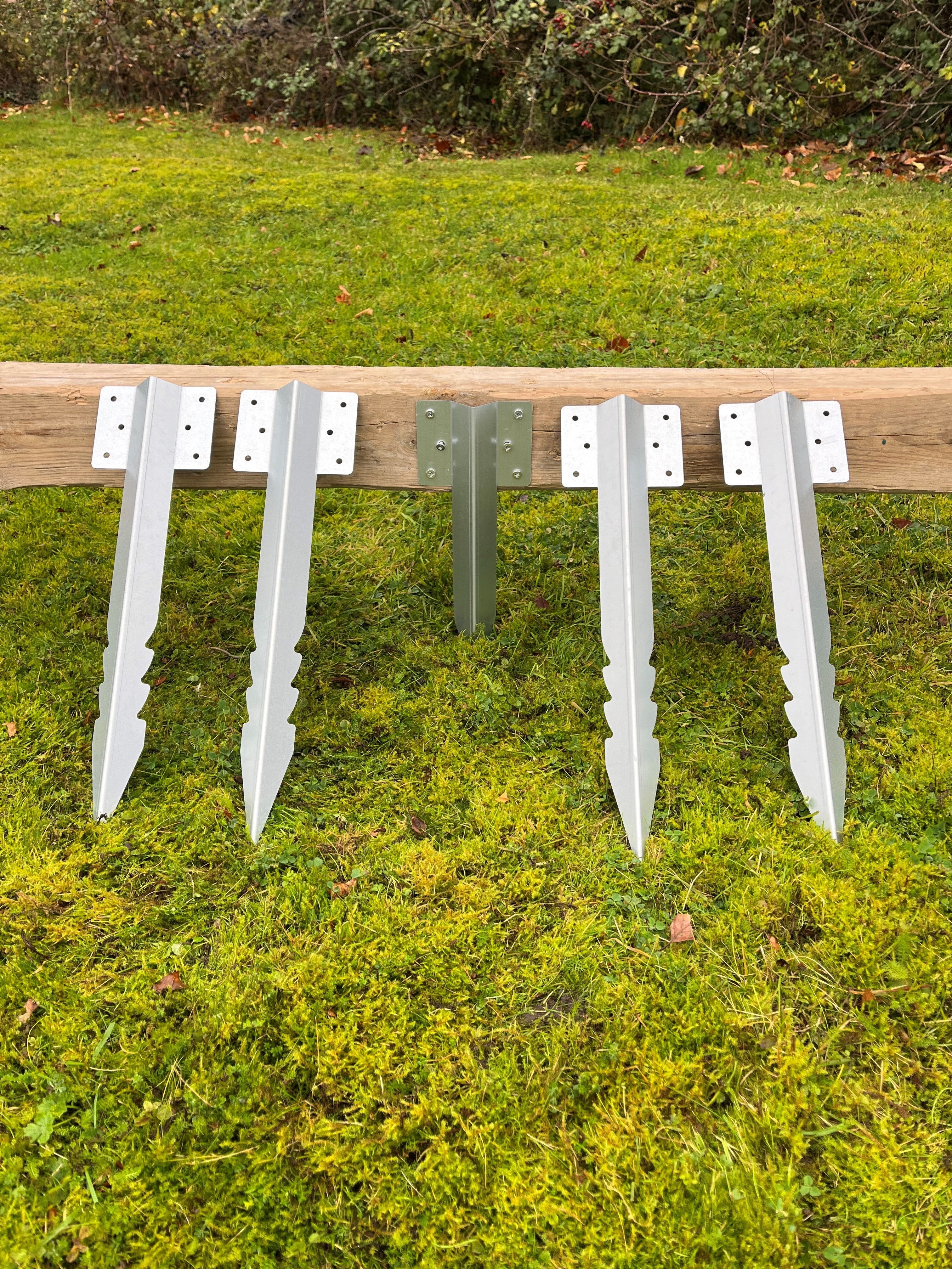 Straight Galvanised Metal Railway Sleeper Brackets (Pack of 10)
