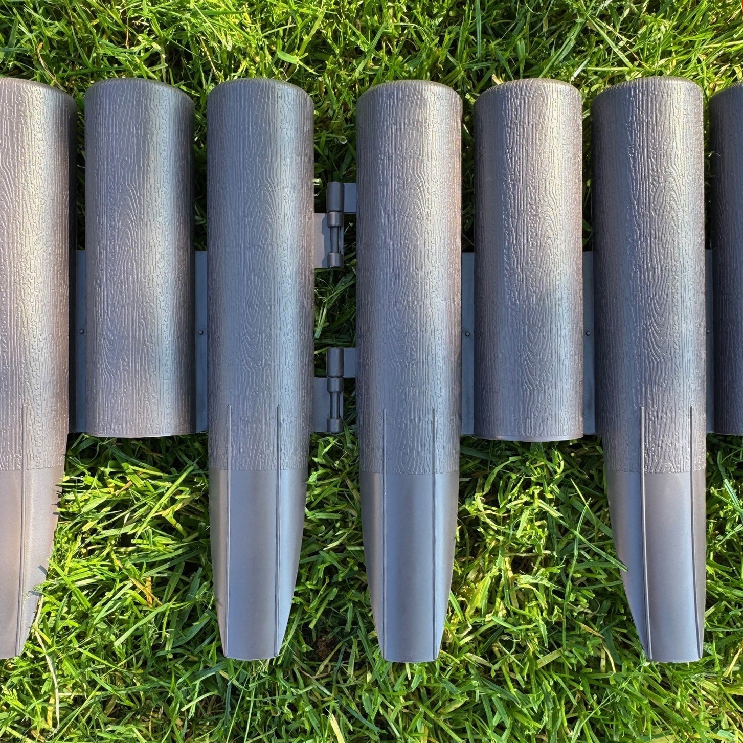 Plastic Log Roll Style Wood Effect Garden Lawn Edging (27.5cm x 24cm) - 16 Panels