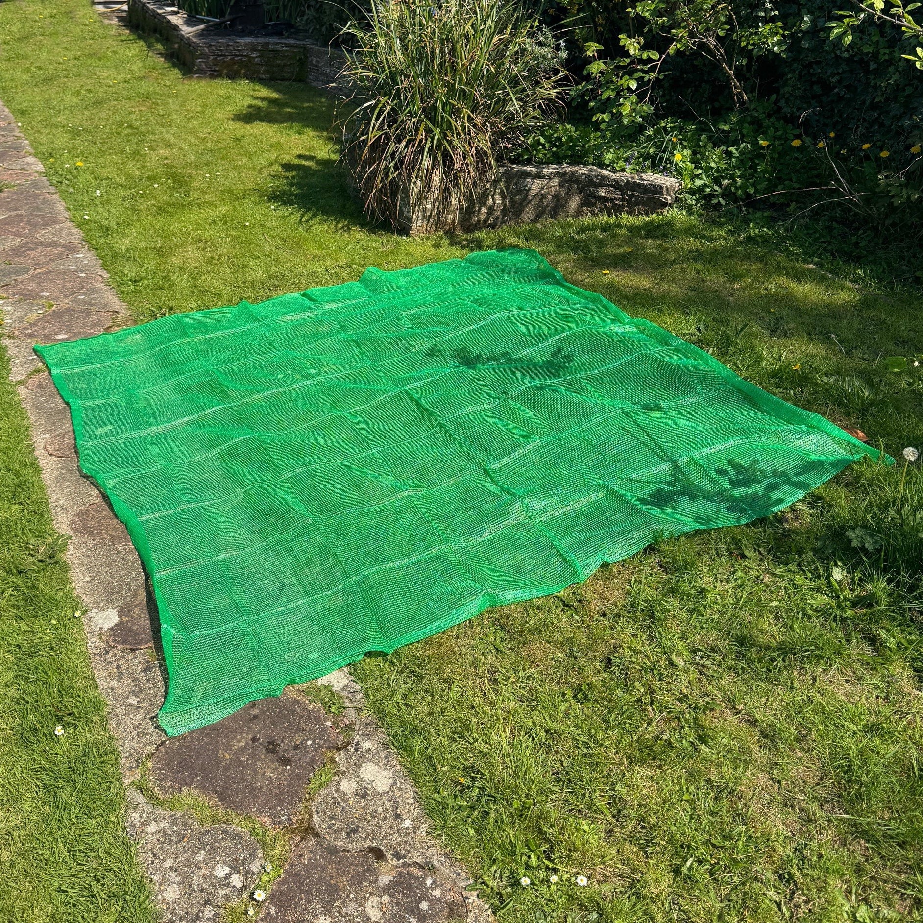 Greenhouse Sun Shade & Privacy Screen Net (2.5m x 2.4m) - 65% Shading Rate