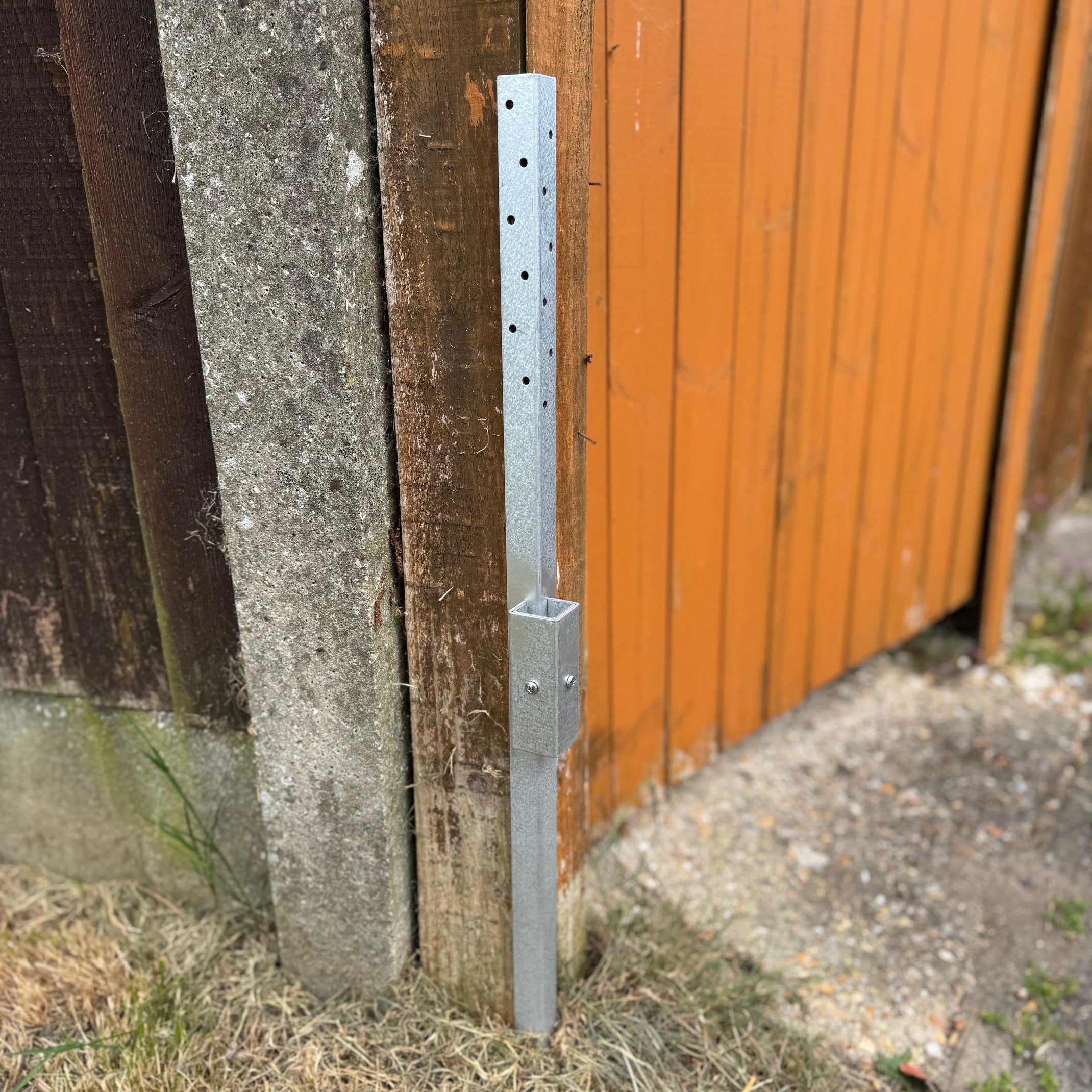 Fence Post Repair Stakes for Damaged Wooden Posts - Pack of 2