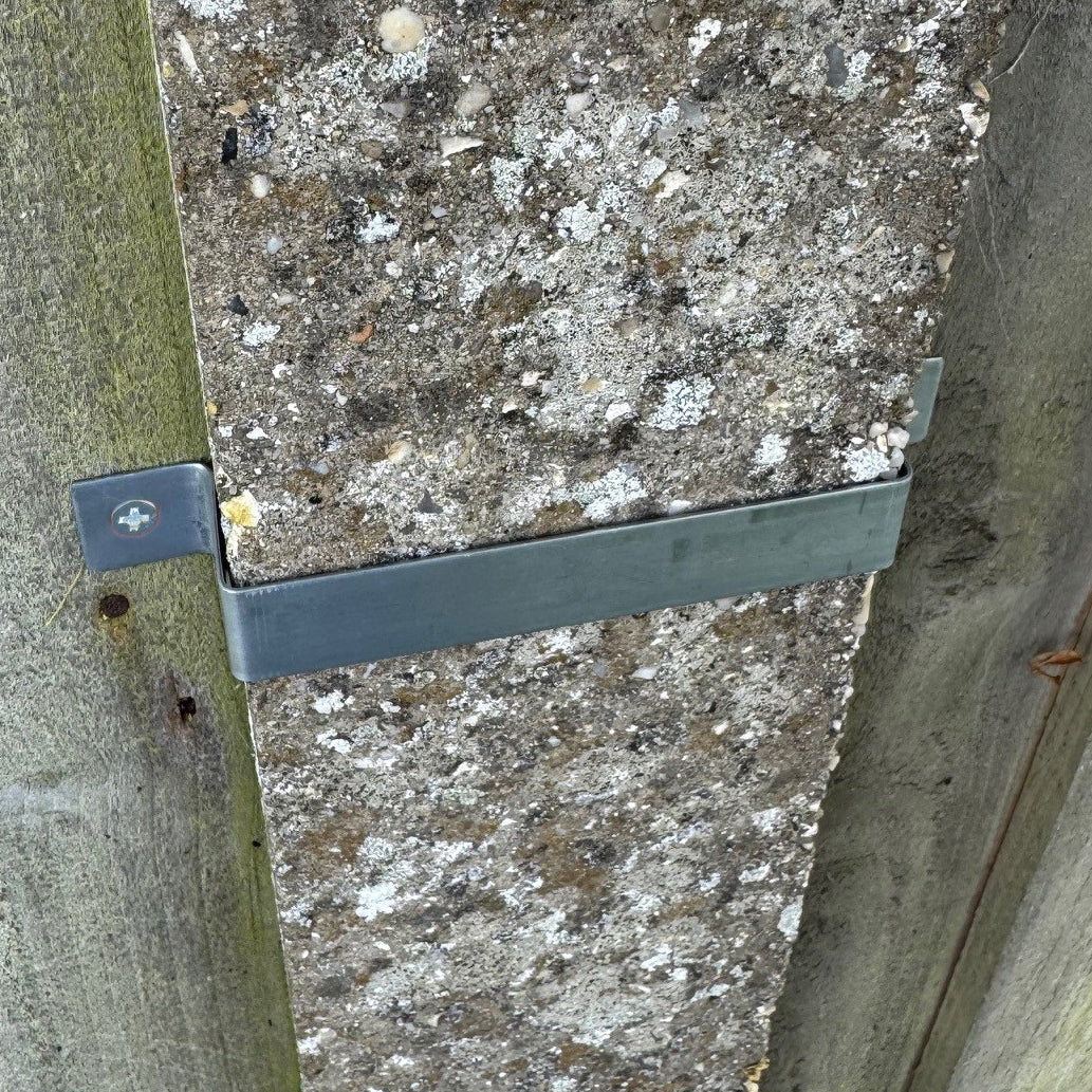 Fence Panel Security Bracket Set Galvanized Steel Post Clips - Pack of 20