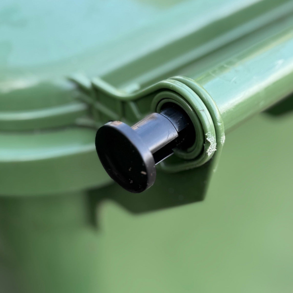 Wheelie Bin Lid Plastic Hinge Pins - Pack of 10