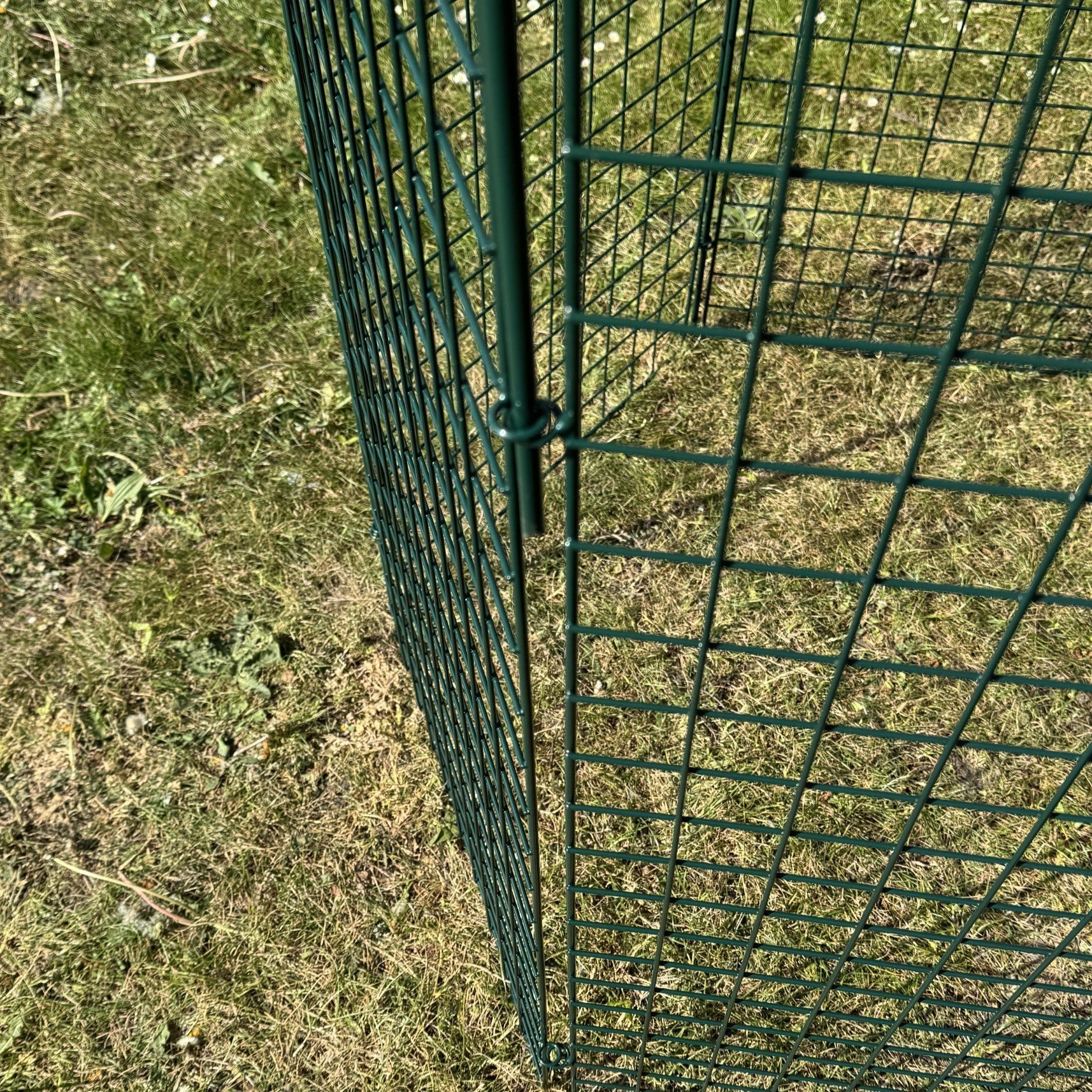 Wire Mesh Garden Leaf Composter Bin (100cm x 90cm)