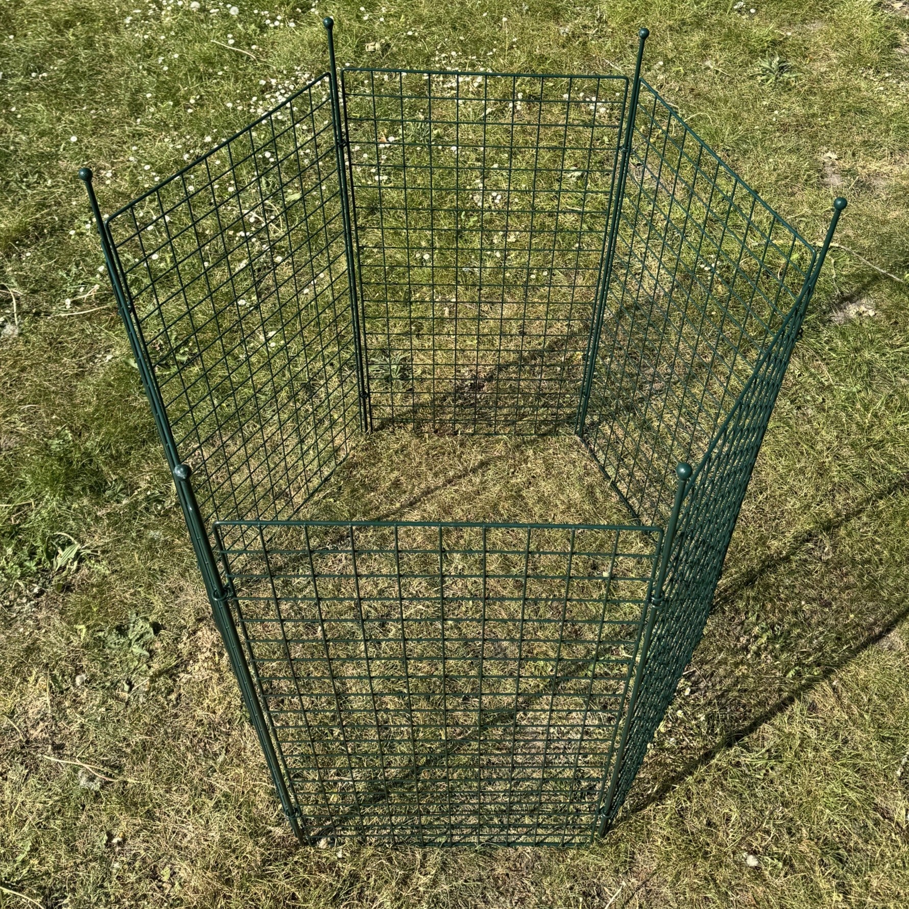 Wire Mesh Garden Leaf Composter Bin (100cm x 90cm)