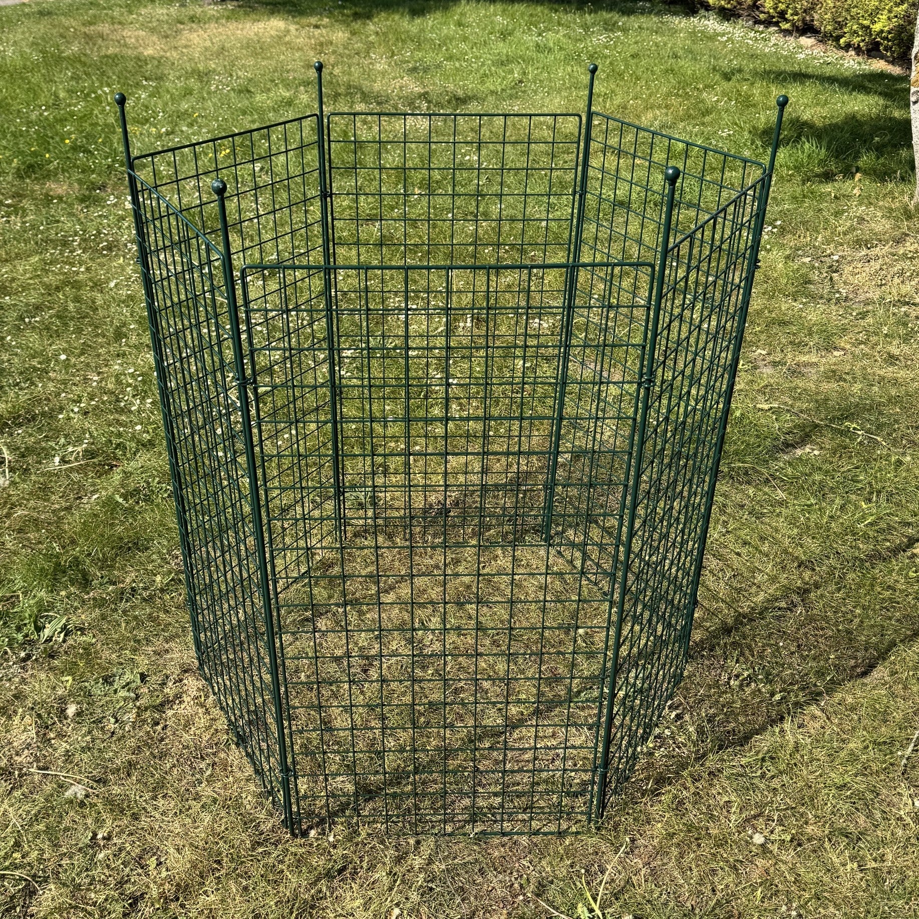 Wire Mesh Garden Leaf Composter Bin (100cm x 90cm)