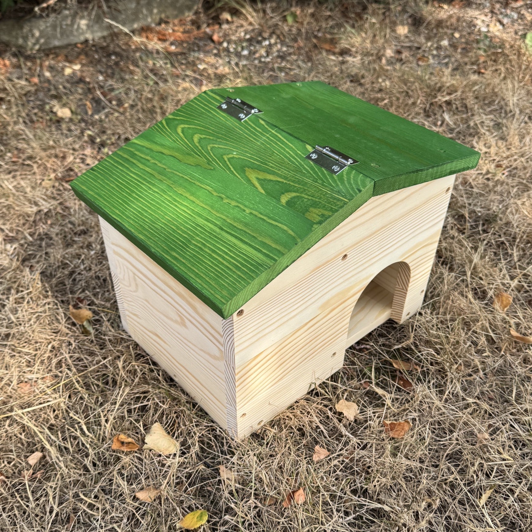 Premium Wooden Hedgehog House - Hinged Green Roof Hibernation Shelter