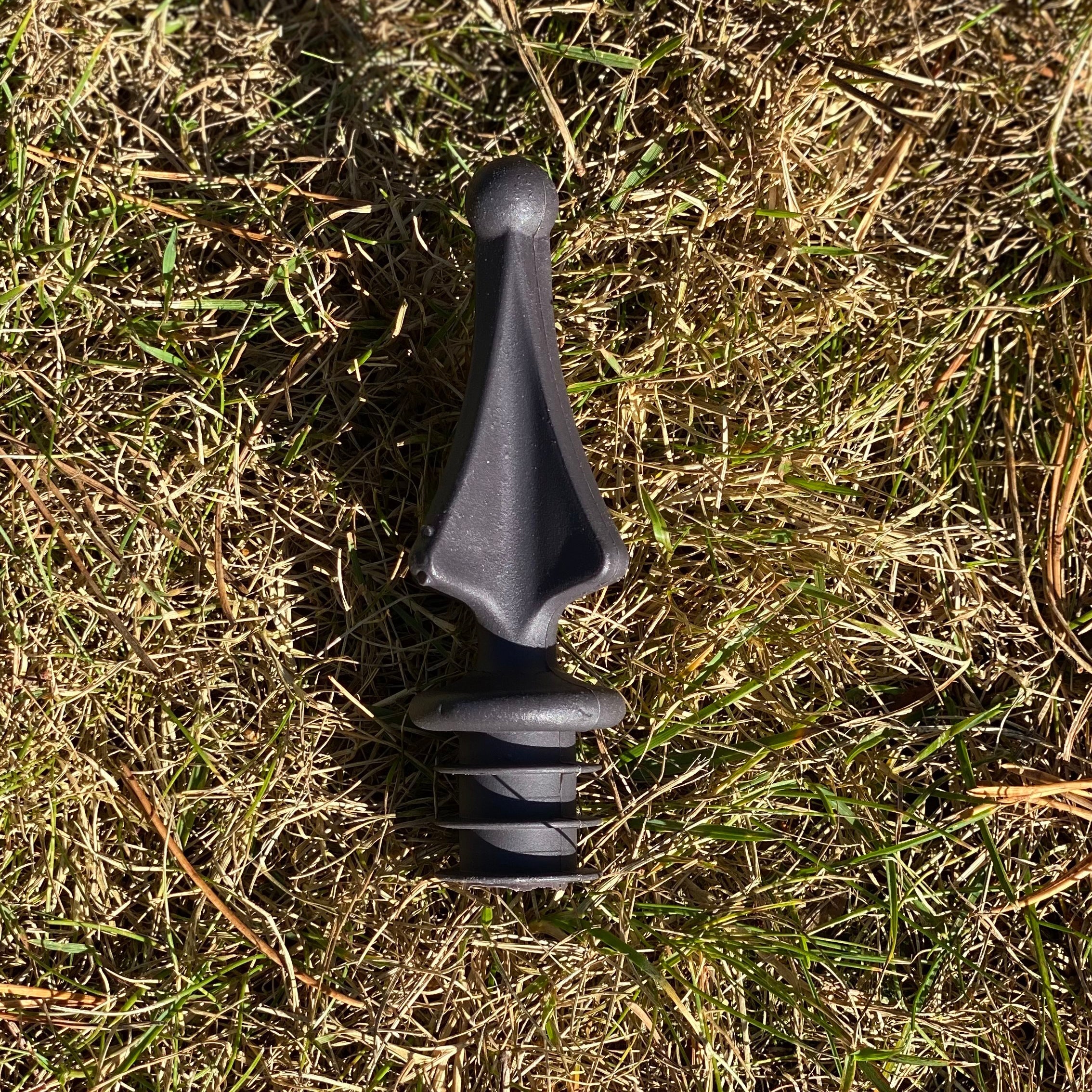 Decorative Rubber Top Finial for Bird Feeding Stations